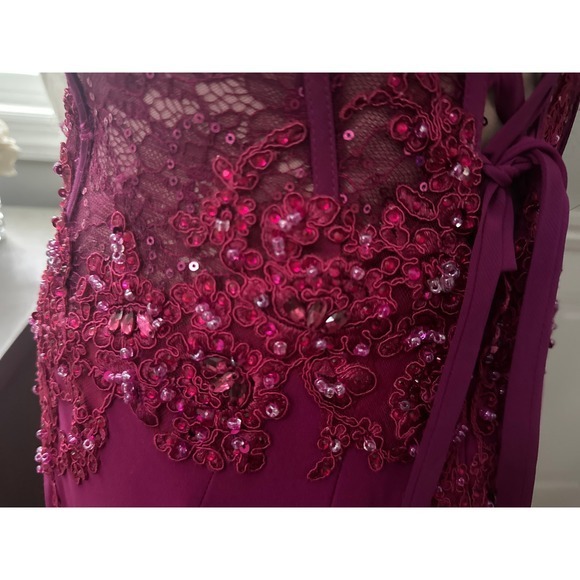 Faviana Glamour Gown Magenta Beaded Lace Corset Black Tie Prom Dress Size 6 - Picture 7 of 10